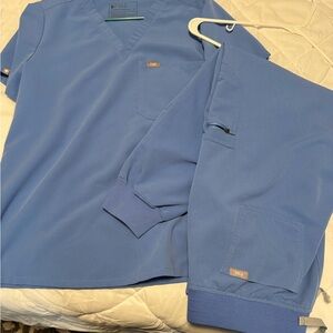 Figs Periwinkle and Yellow Scrub Set